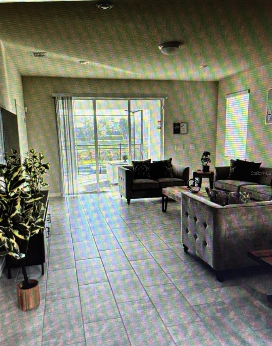7239 Oakmoss Loop Property Photo 3