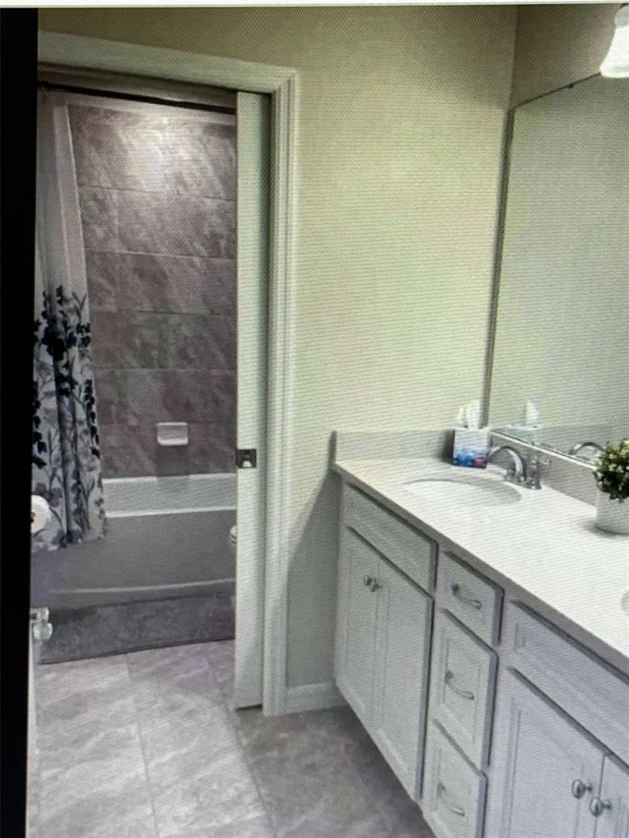 7239 Oakmoss Loop Property Photo 7