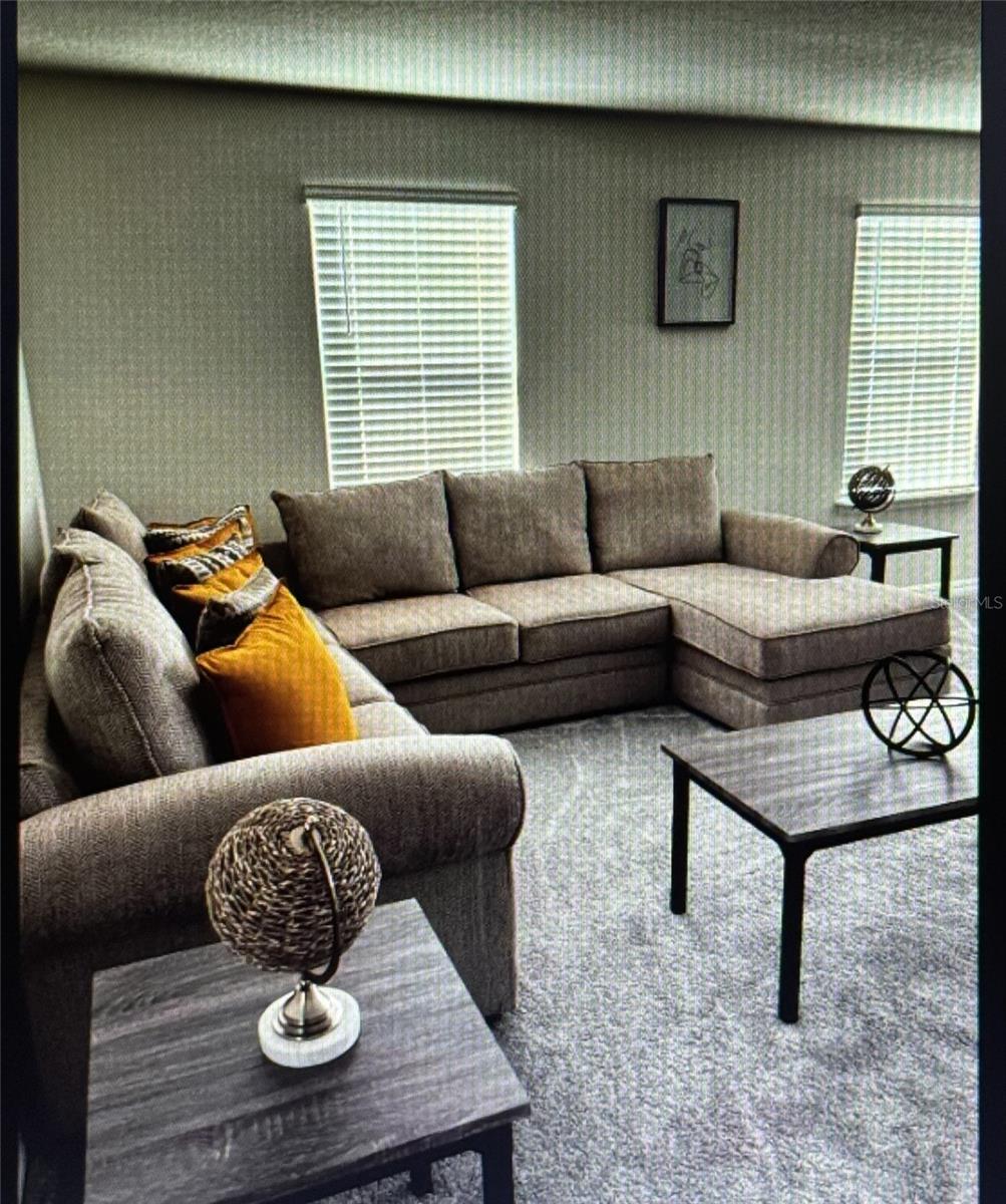 7239 Oakmoss Loop Property Photo 14