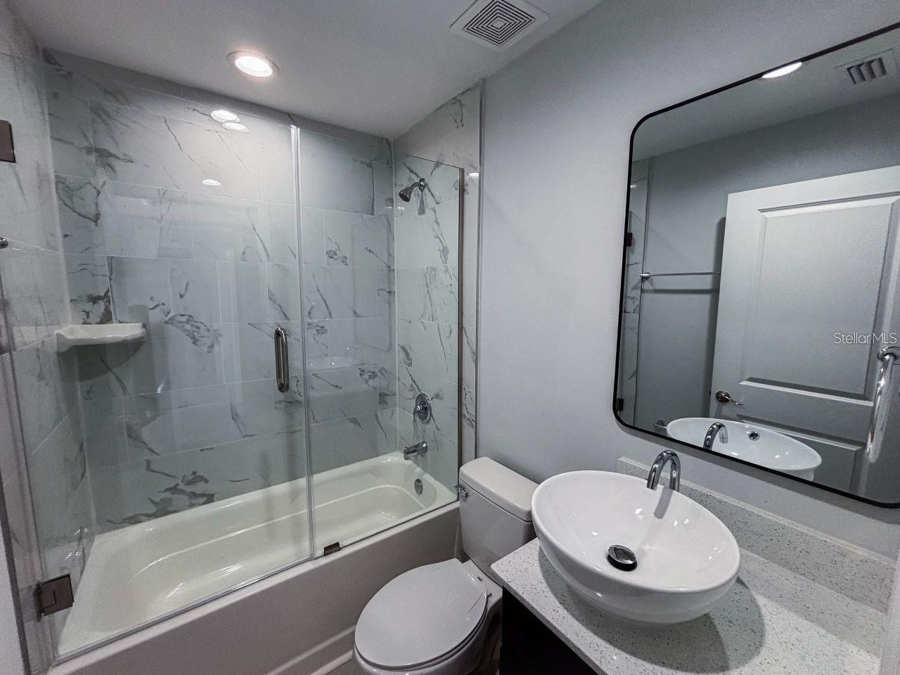 10125 Amicola St Property Photo 6