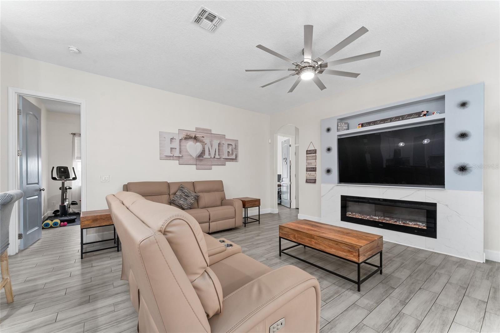 2770 Swoop Cir Property Photo 15