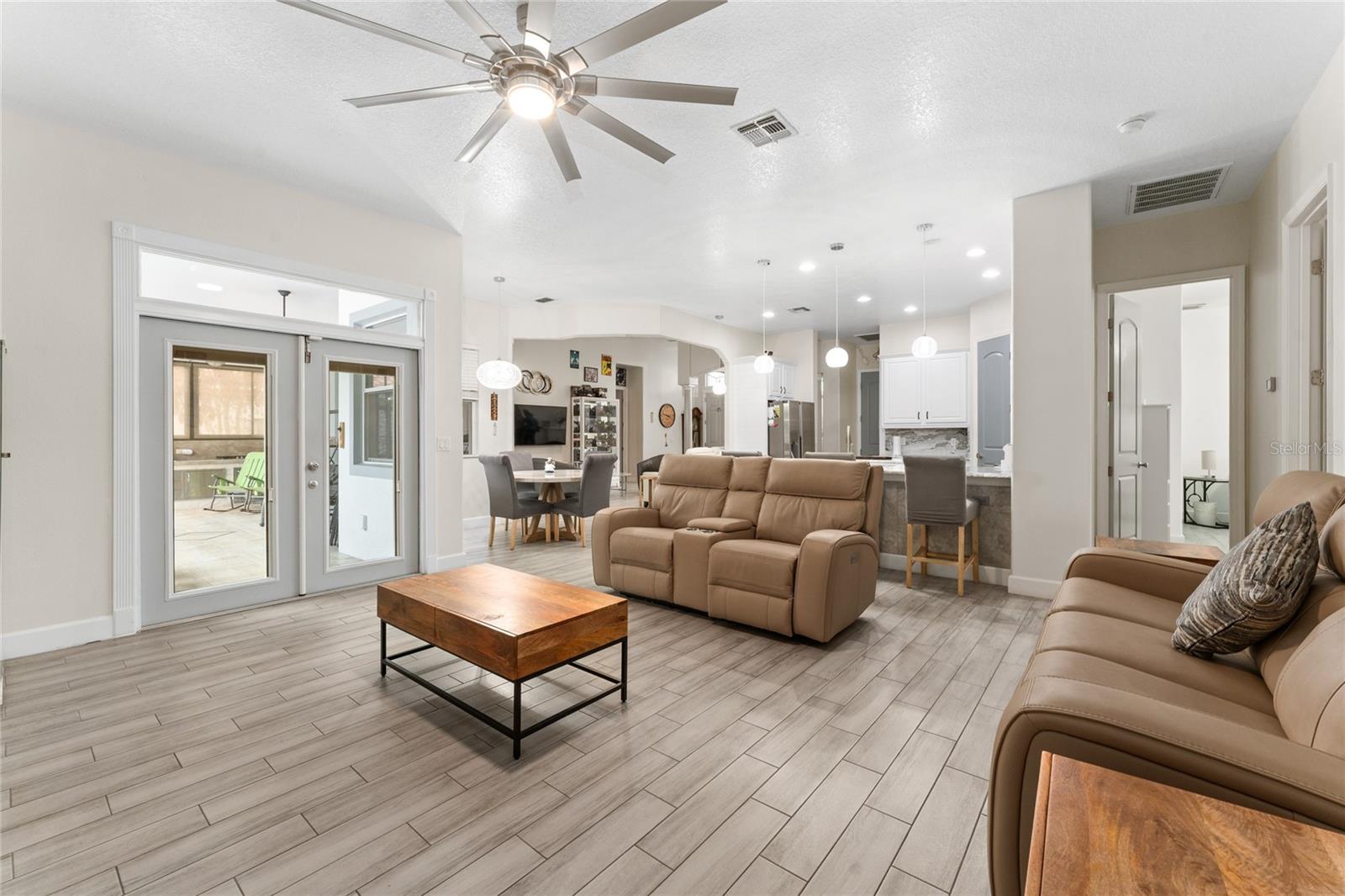 2770 Swoop Cir Property Photo 16