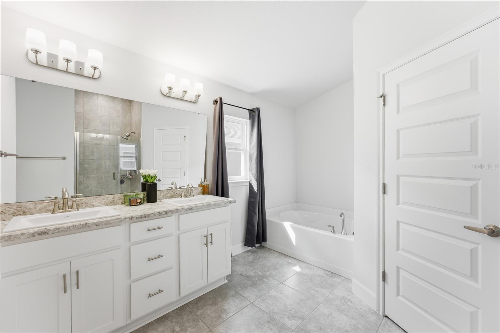 111 Krenson Bay Loop Property Photo 14