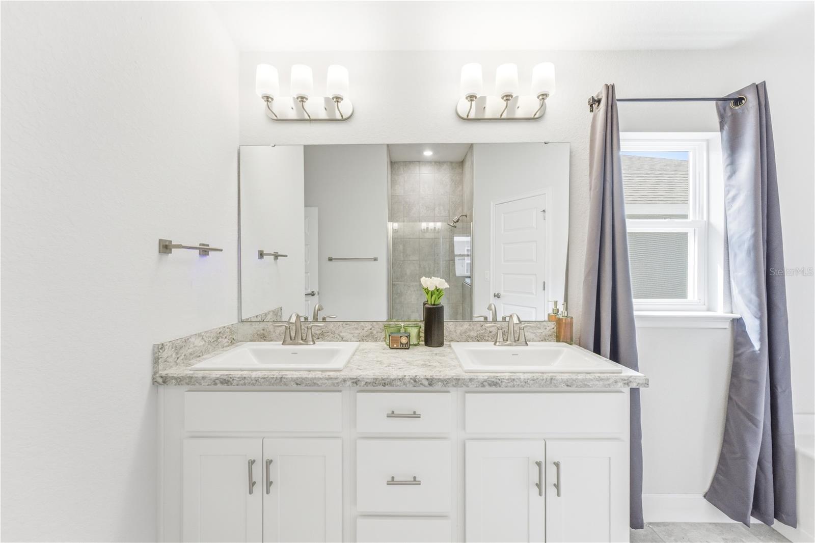 111 Krenson Bay Loop Property Photo 15