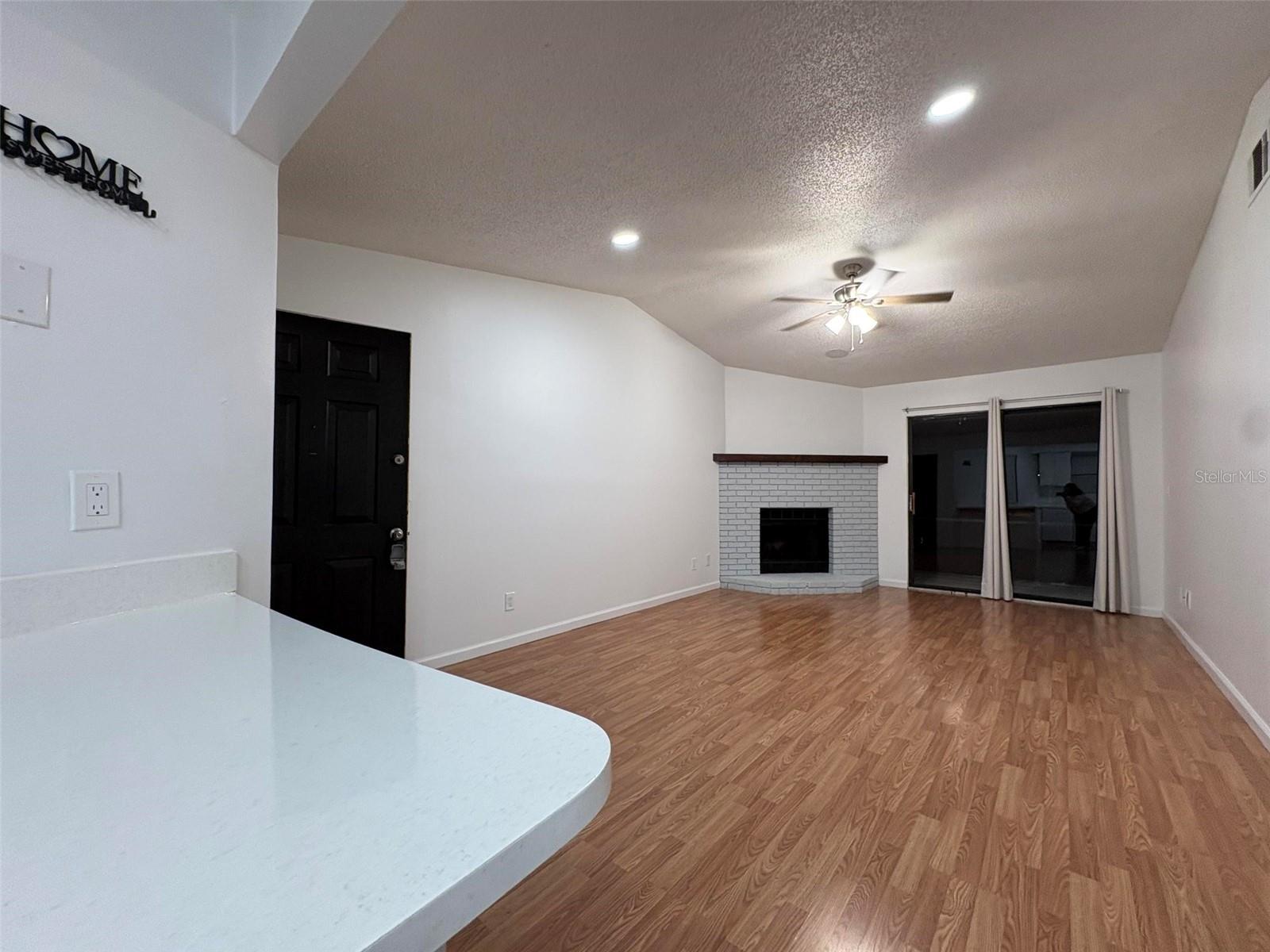 1724 Foxhall Cir #1724 Property Photo 2