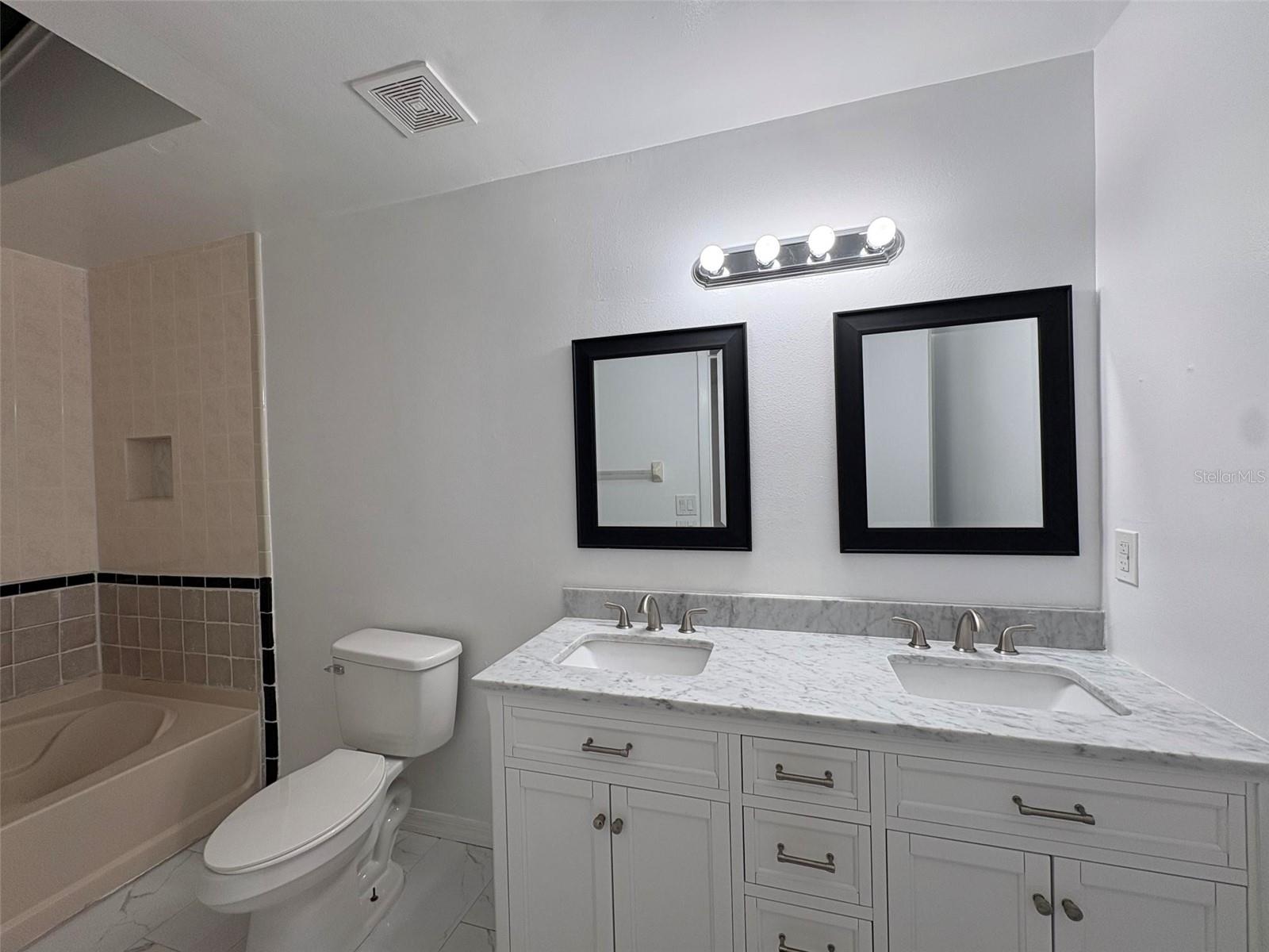 1724 Foxhall Cir #1724 Property Photo 10