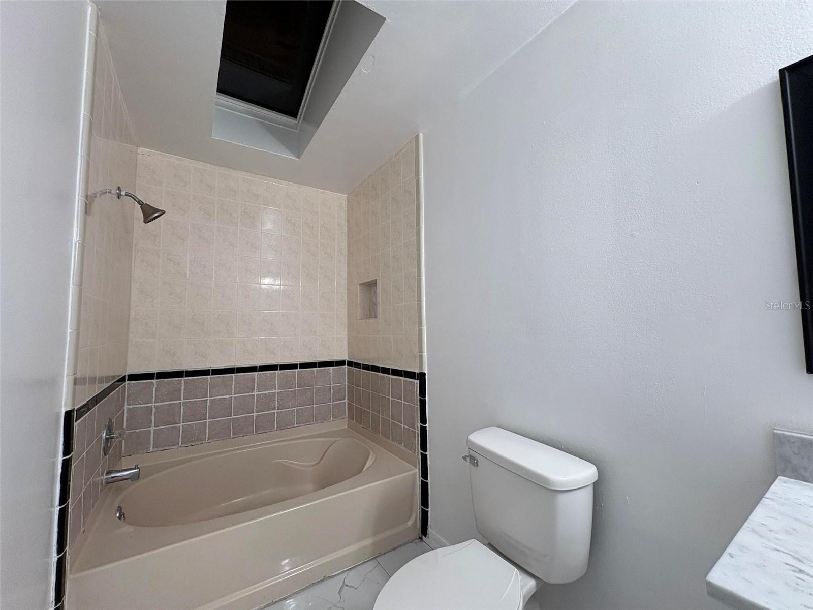 1724 Foxhall Cir #1724 Property Photo 12