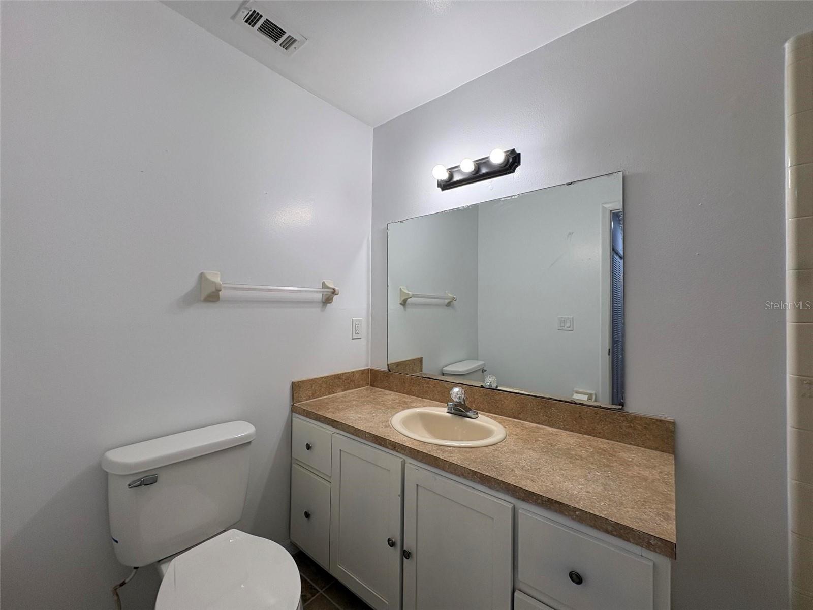 1724 Foxhall Cir #1724 Property Photo 16