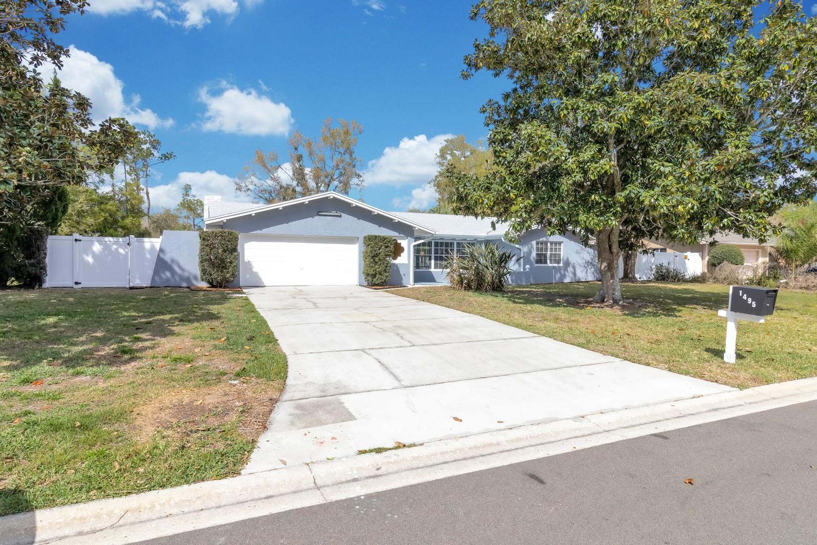 1495 Skyline Dr Property Photo 1