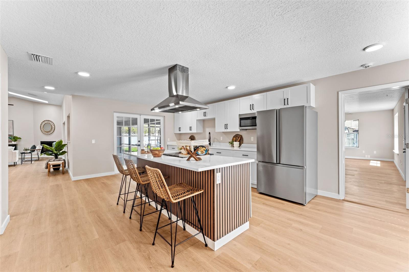 5521 Oak St Property Photo 15