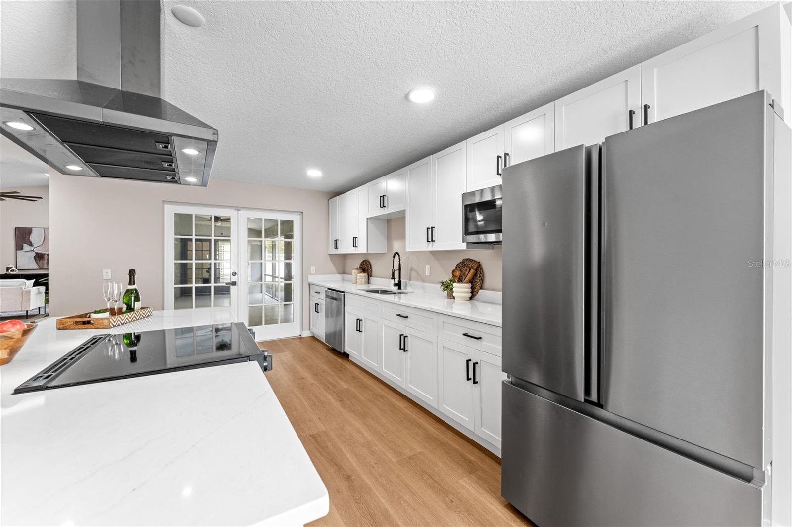 5521 Oak St Property Photo 16