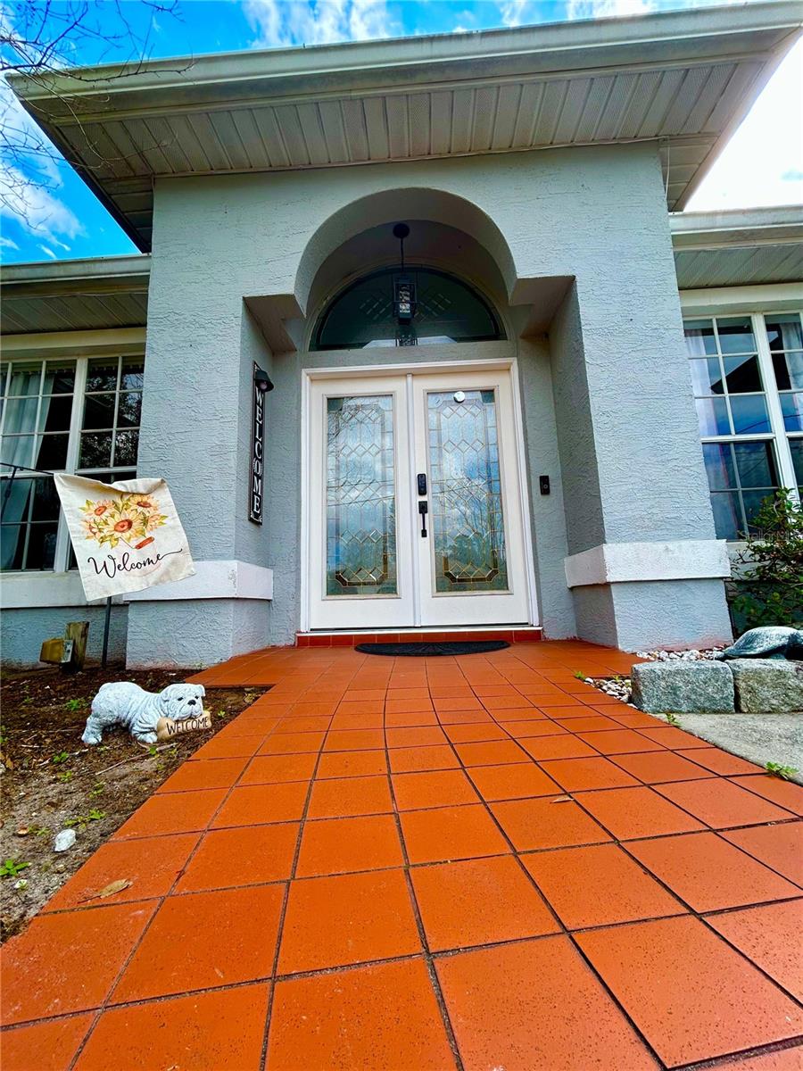 2085 Raymond Dr Property Photo 4