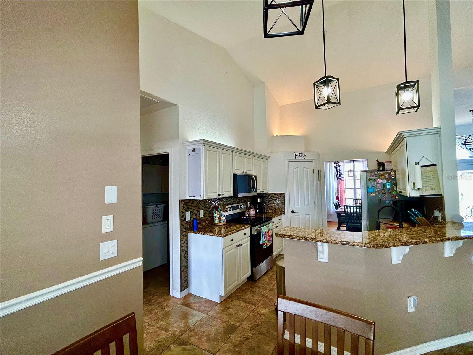 2085 Raymond Dr Property Photo 12