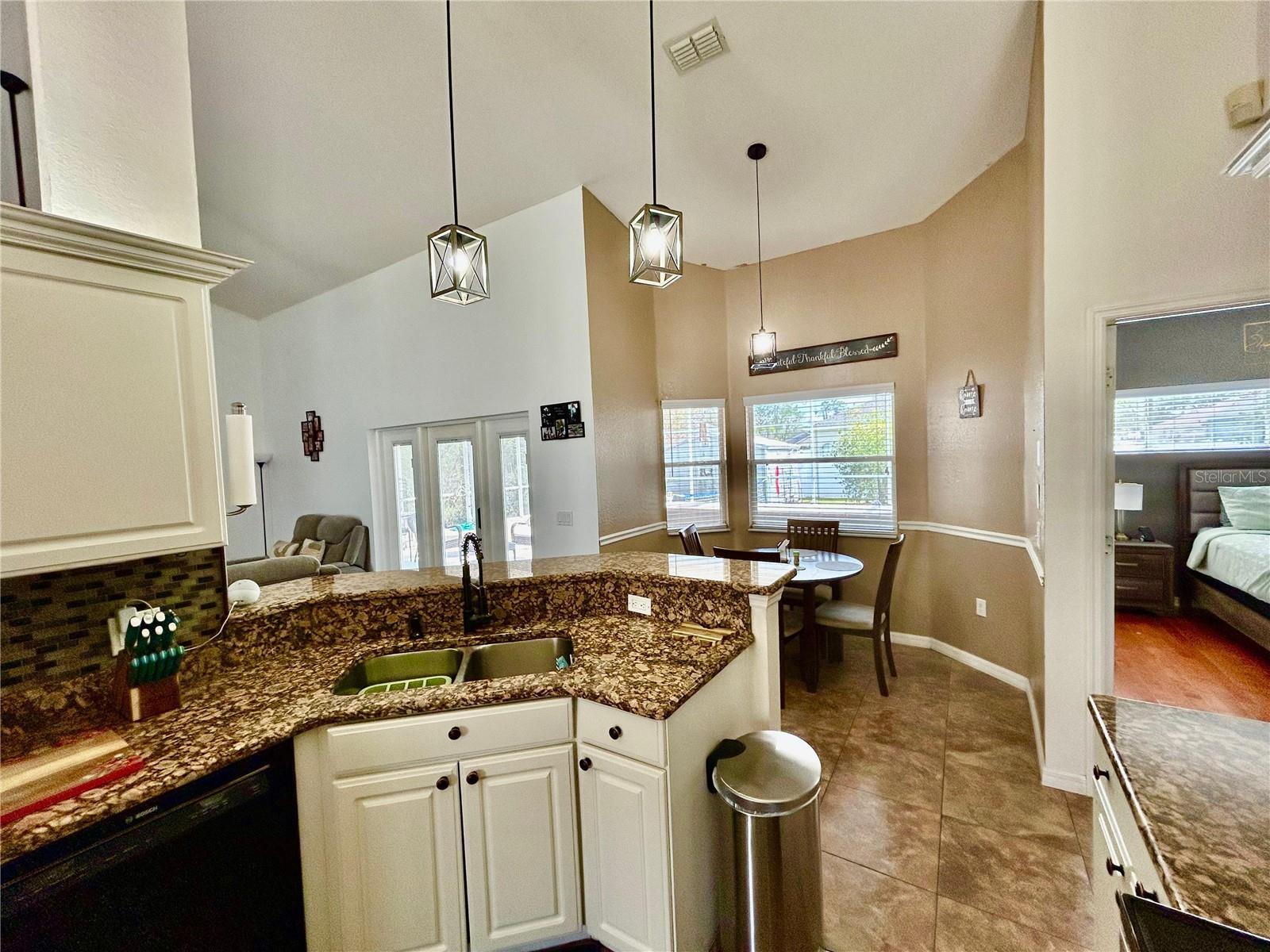 2085 Raymond Dr Property Photo 13
