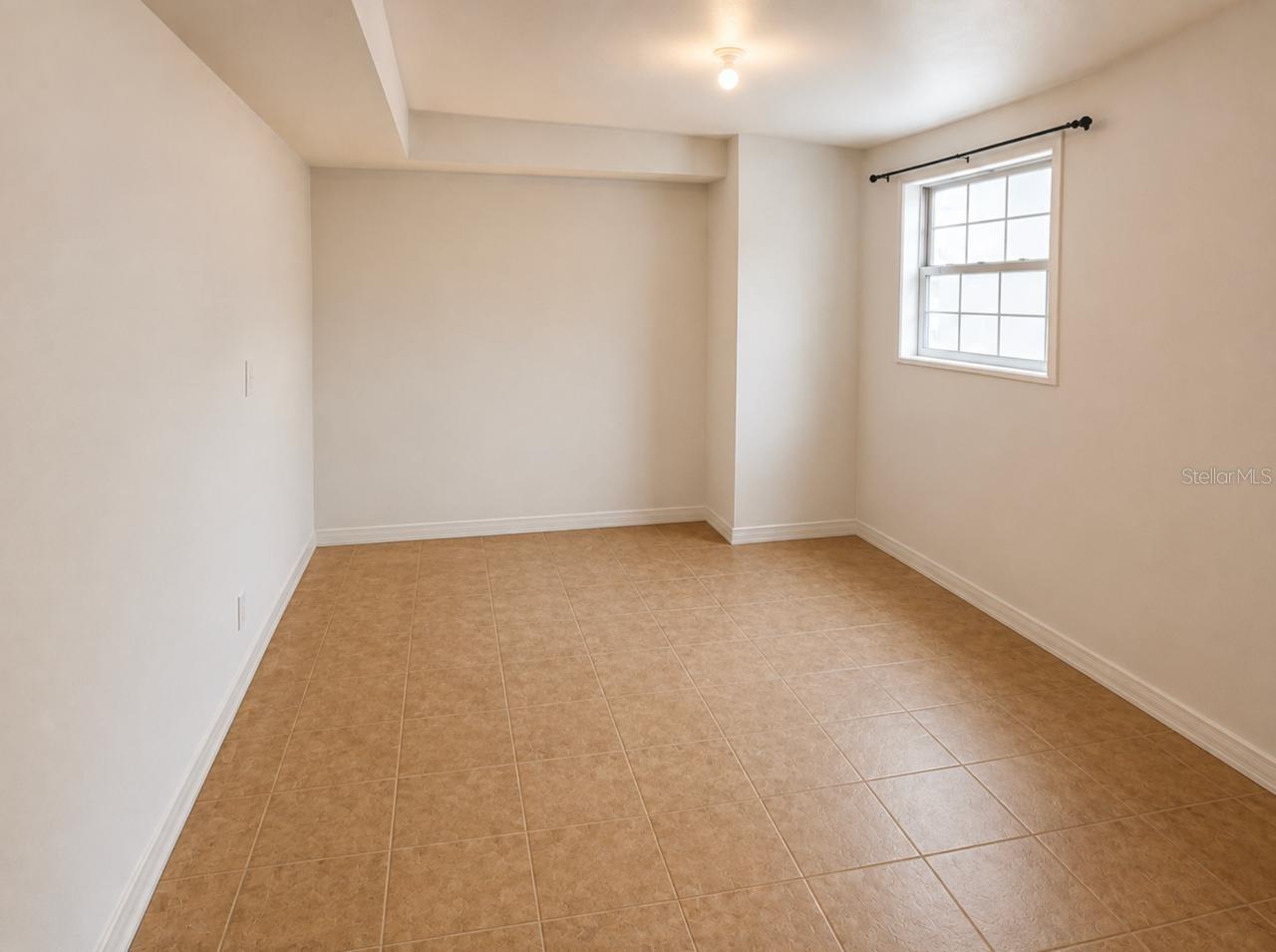 301 Clark St Property Photo 3