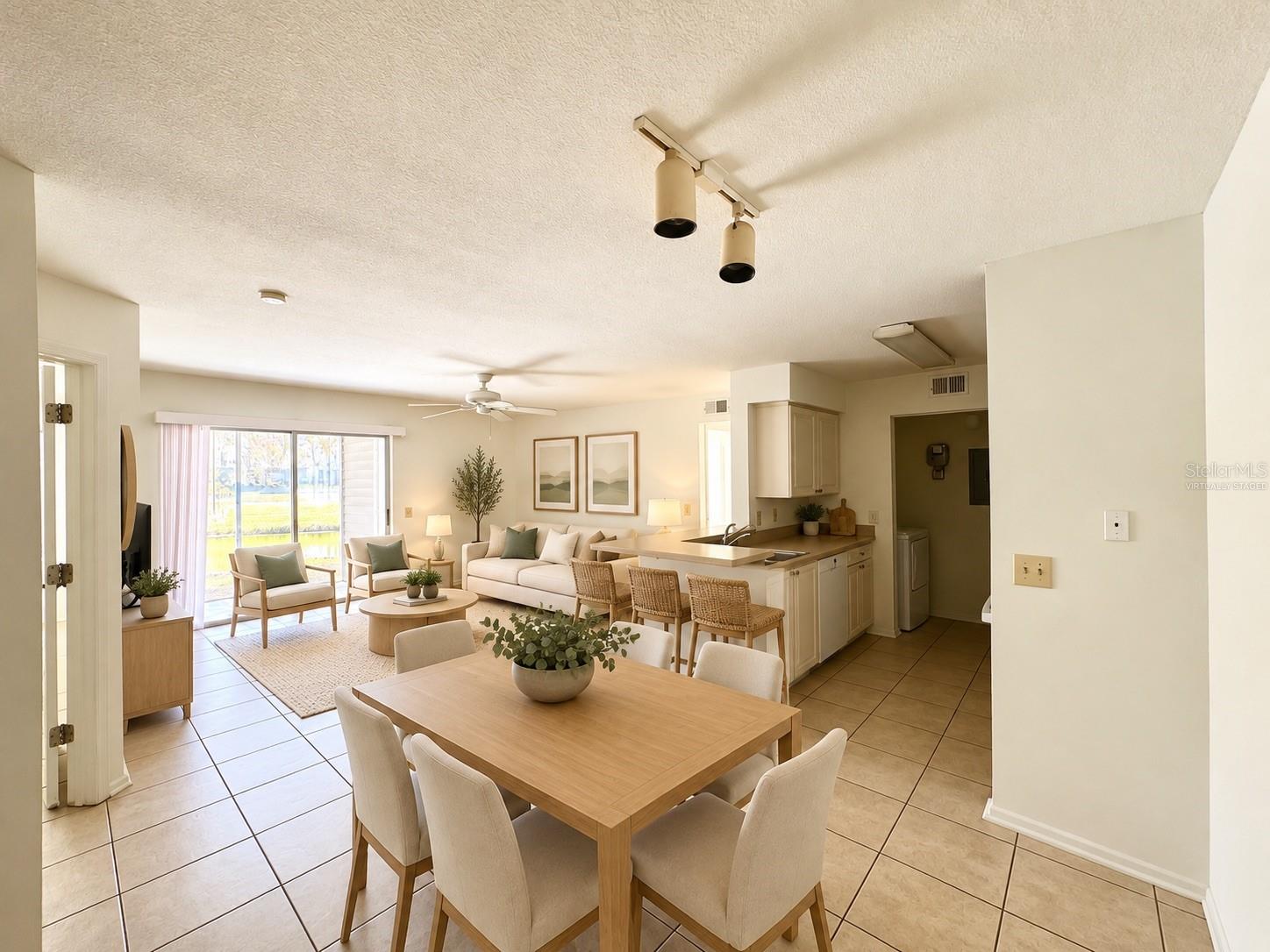 1222 BERMUDA LAKES LN #106 Property Photo 1