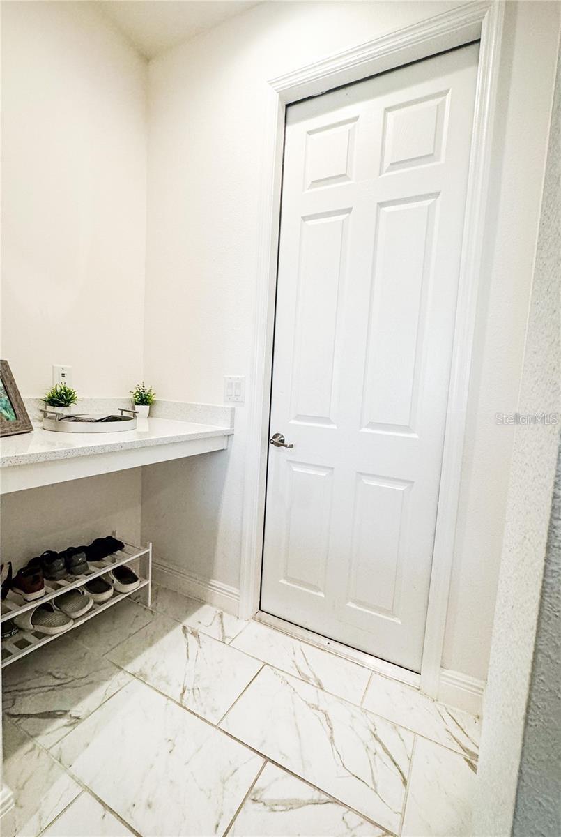 5052 Center Ct Property Photo 17