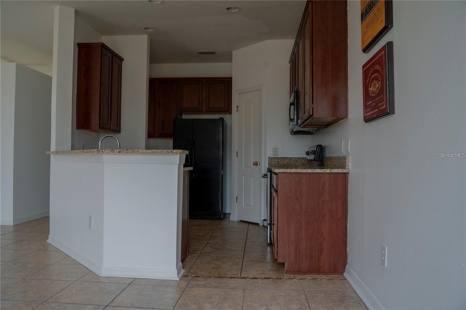 2018 Estancia Cir #c Property Photo 6