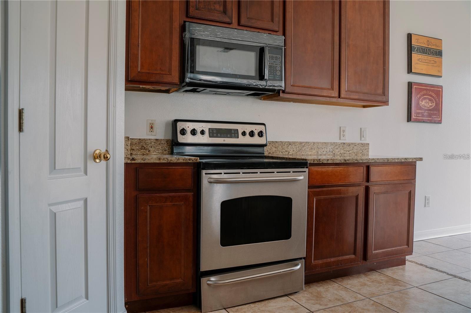 2018 Estancia Cir #c Property Photo 7