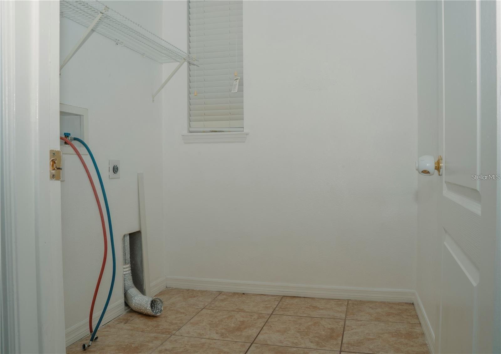 2018 Estancia Cir #c Property Photo 10