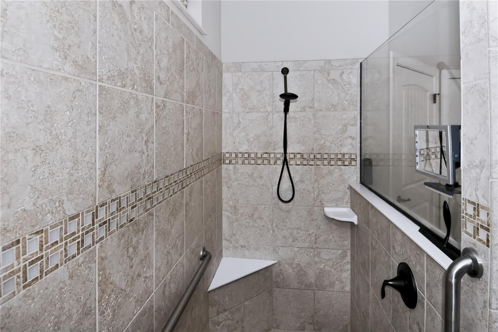 715 Asturias Rd Property Photo 27