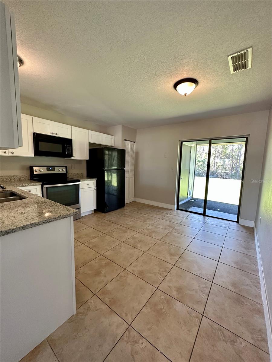 544 Imperial Pl Property Photo 6