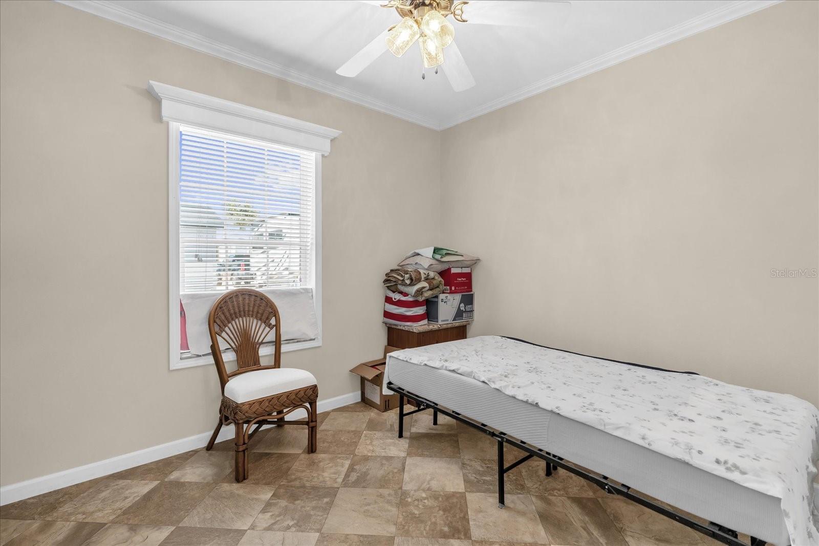 1039 Center Crest Blvd Property Photo 15
