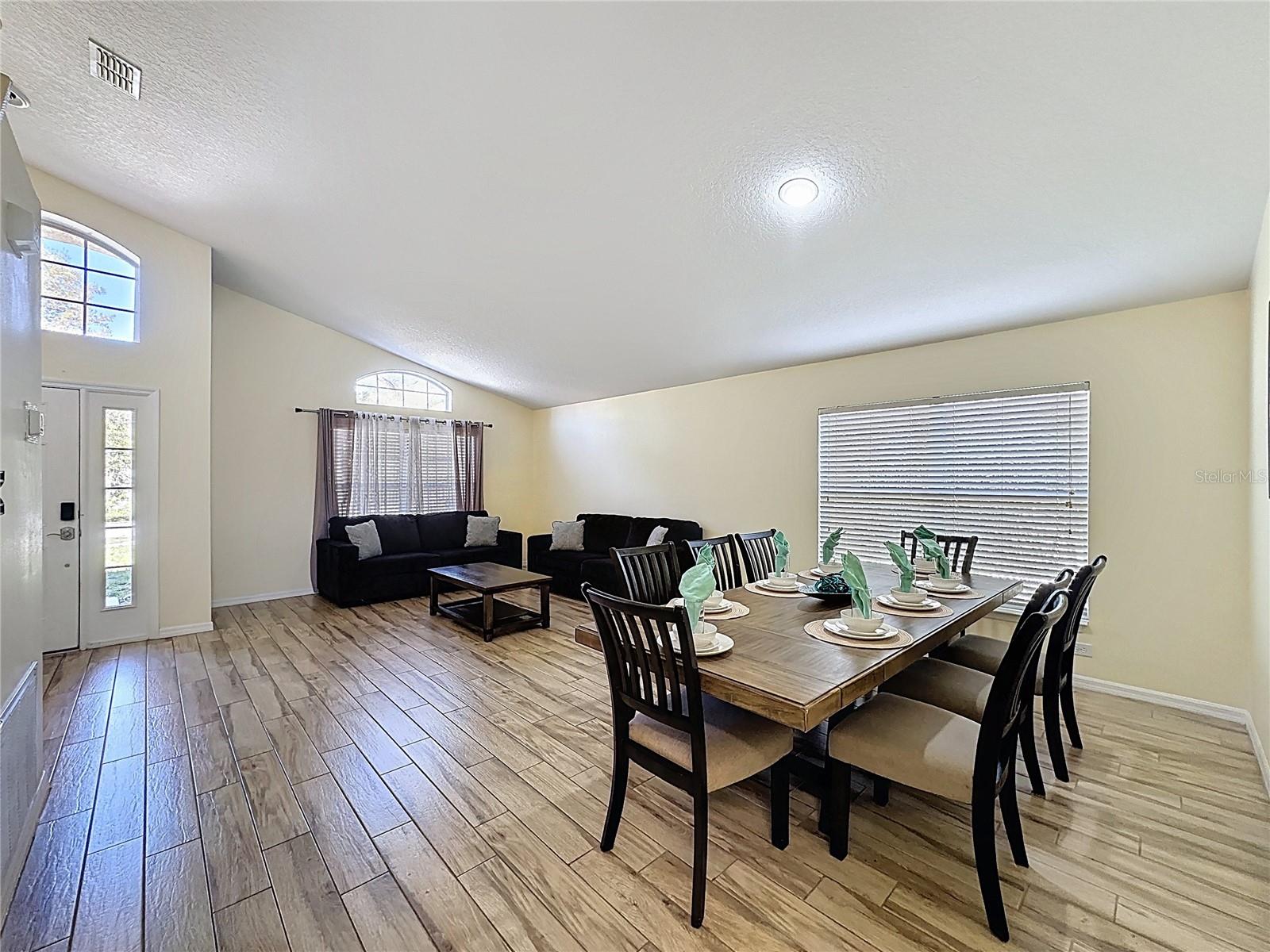 110 Rubino Dr Property Photo 16