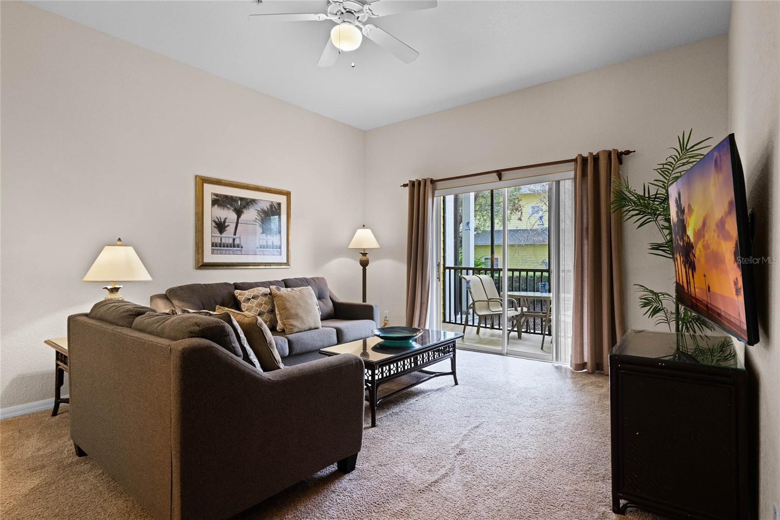 312 Lucaya Loop Property Photo 8