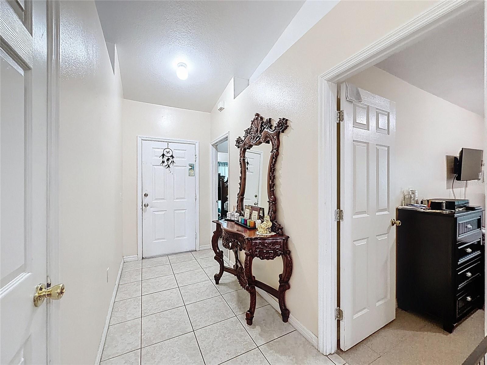 522-524 Imperial Pl Property Photo 14