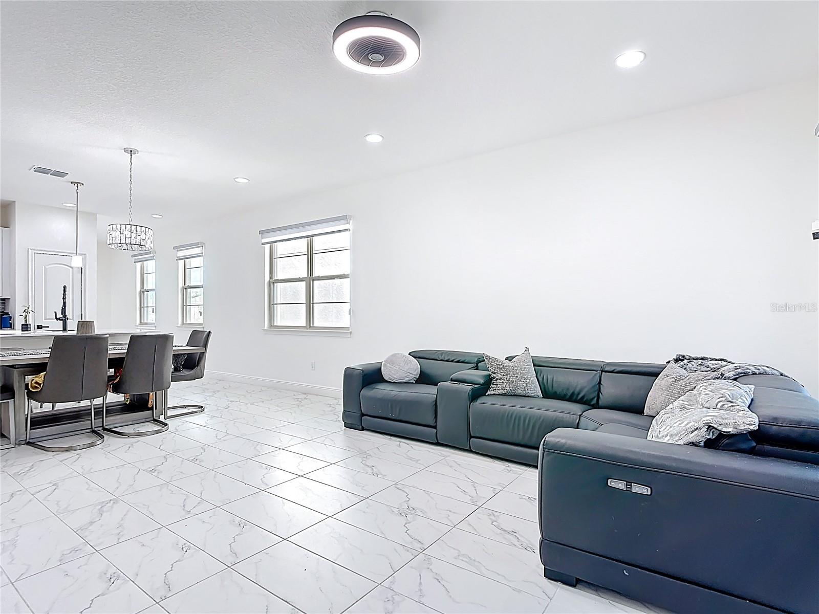 7541 Wing Span Way Property Photo 16