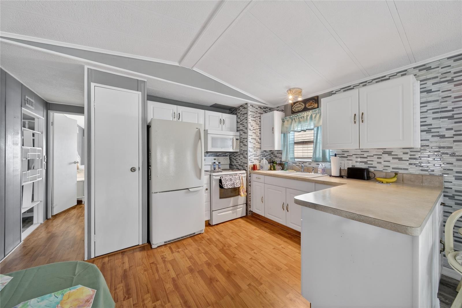251 Patterson Rd #d32 Property Photo 12