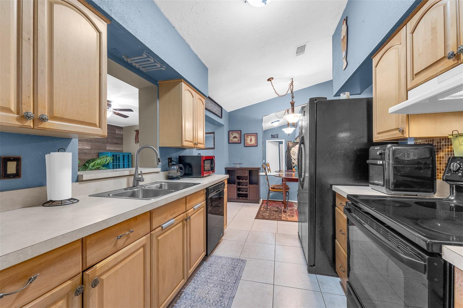 8509 Lyonia Dr Property Photo 12