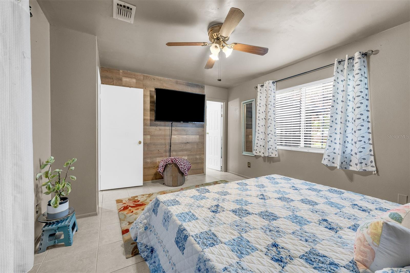 8509 Lyonia Dr Property Photo 18