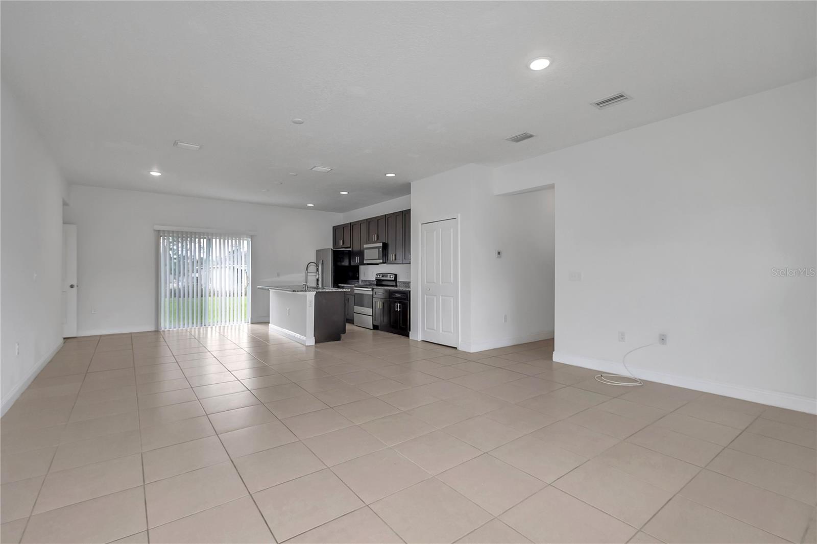 3650 Sw 128th Pl Property Photo 3