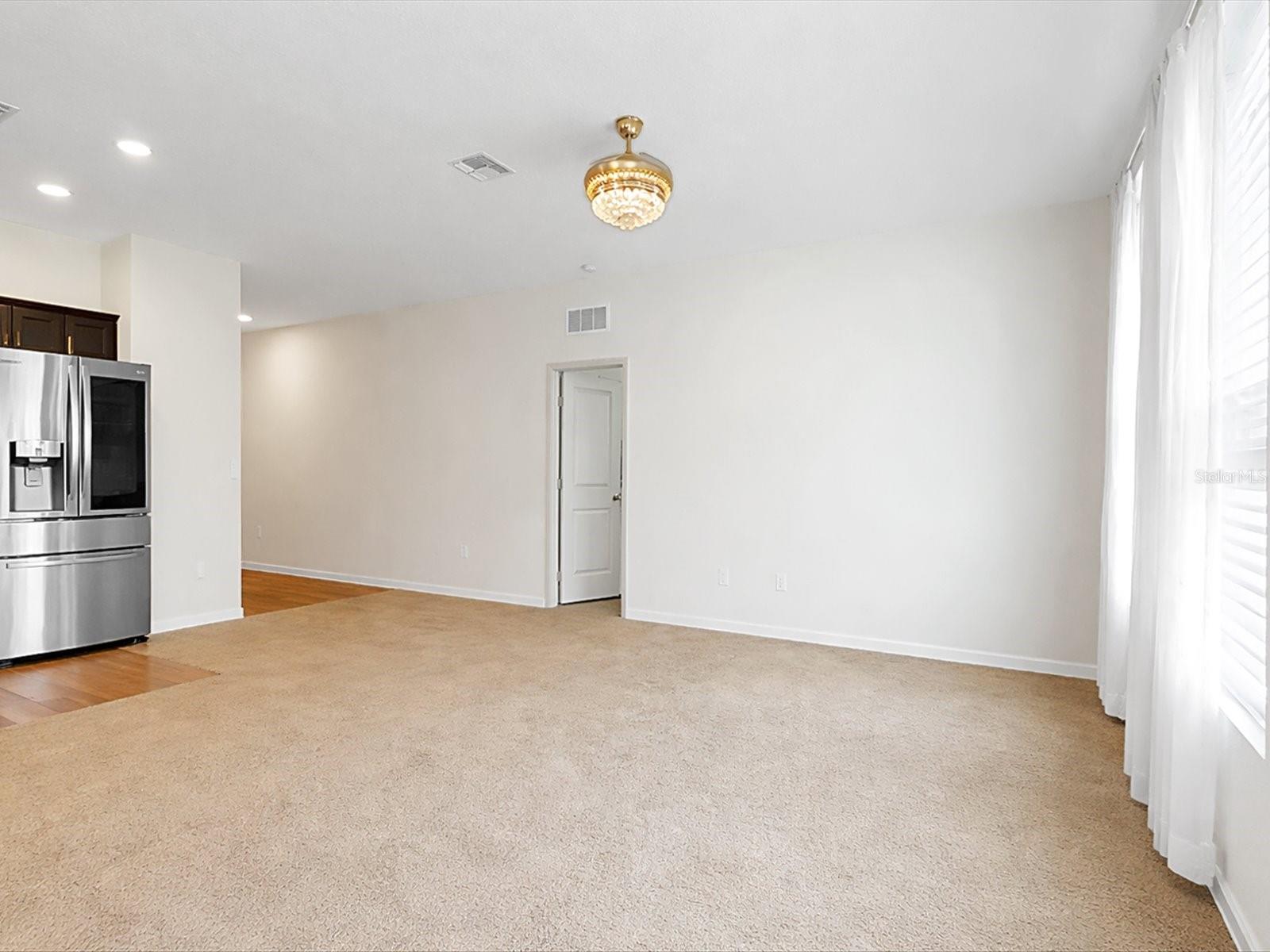 749 Orchid Grove Blvd Property Photo 7
