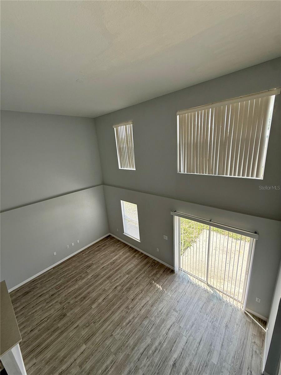 5445 Chandler Dr Property Photo 3
