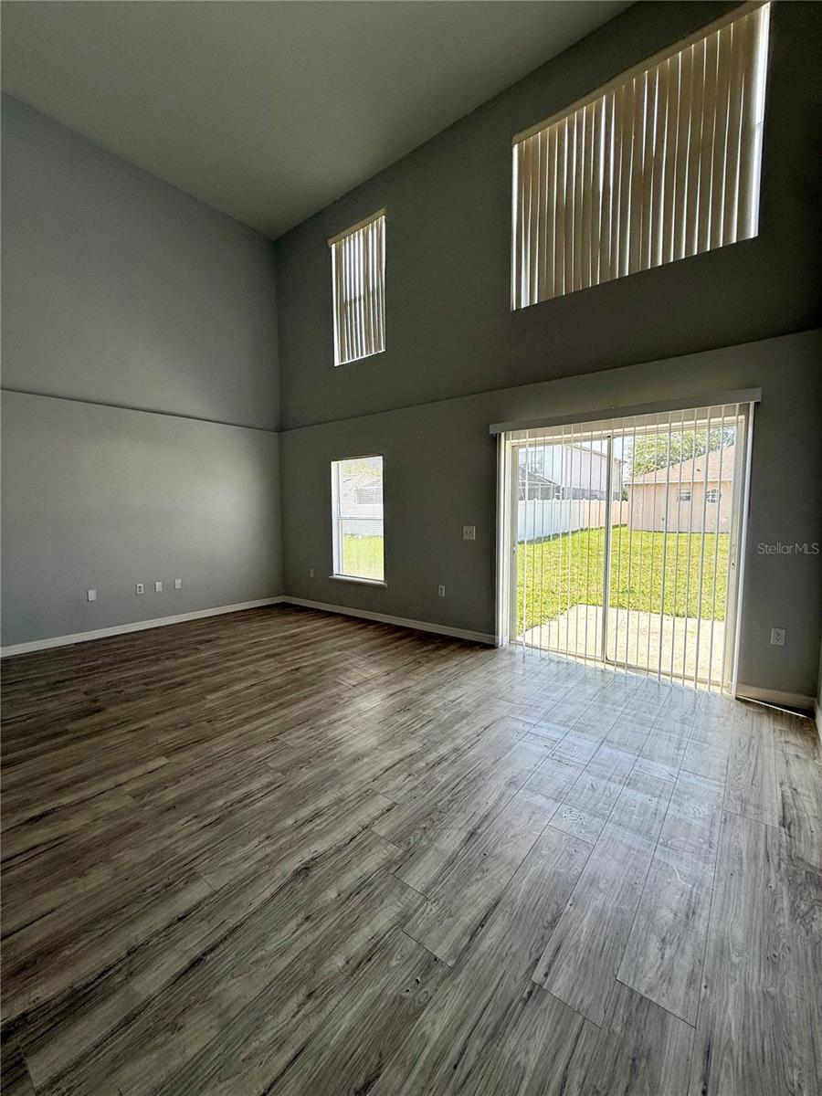 5445 Chandler Dr Property Photo 11