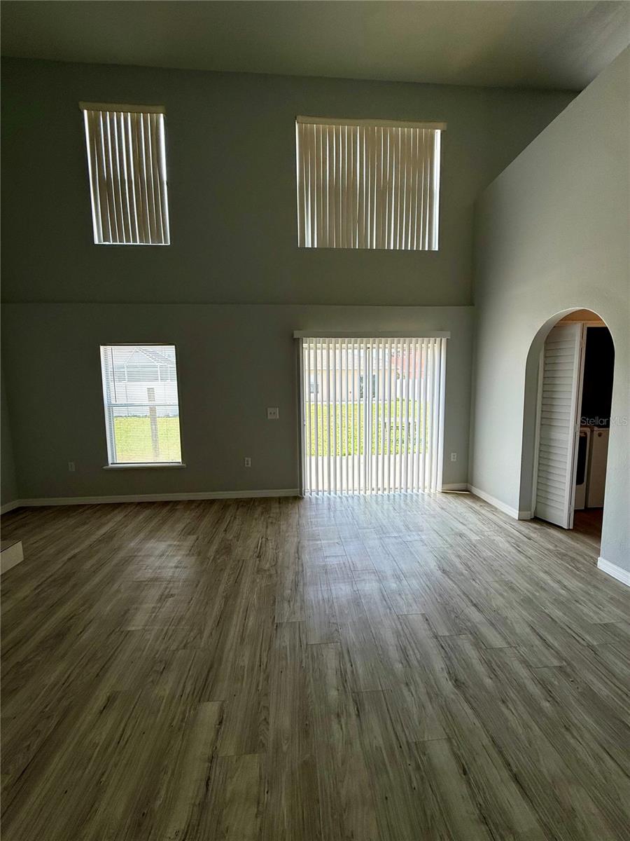 5445 Chandler Dr Property Photo 12