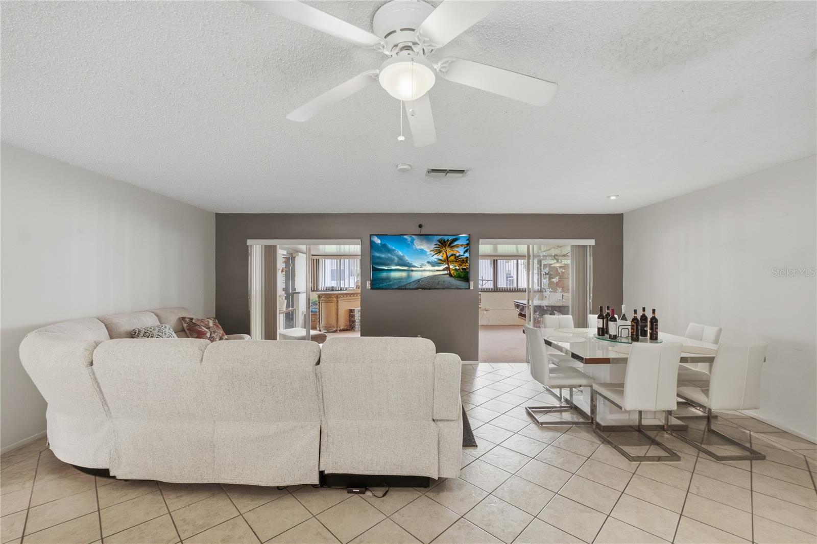 10725 William Tell Dr Property Photo 8
