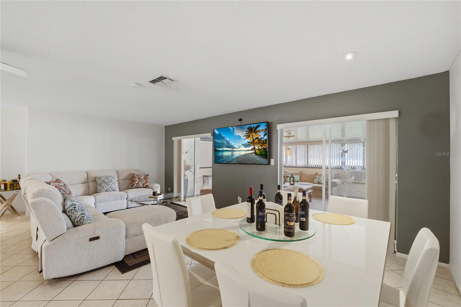 10725 William Tell Dr Property Photo 11