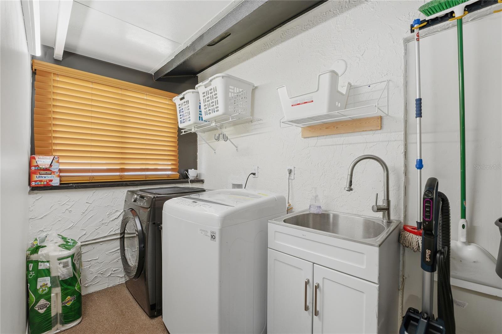 10725 William Tell Dr Property Photo 39