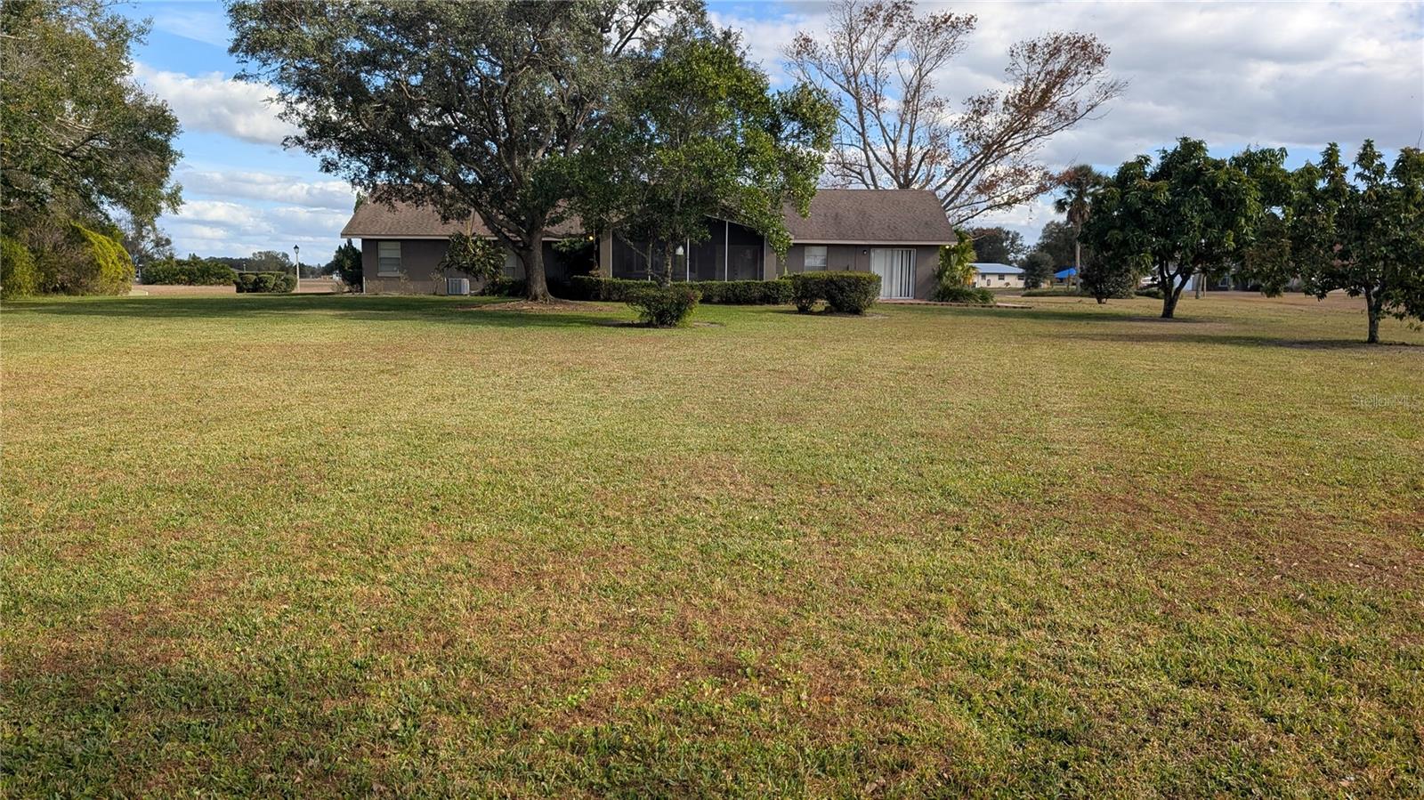408 Lexington Dr Property Photo 7