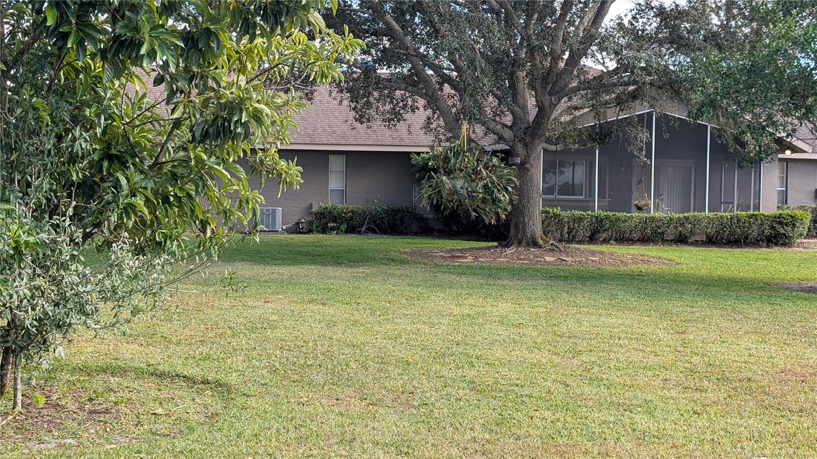 408 Lexington Dr Property Photo 14