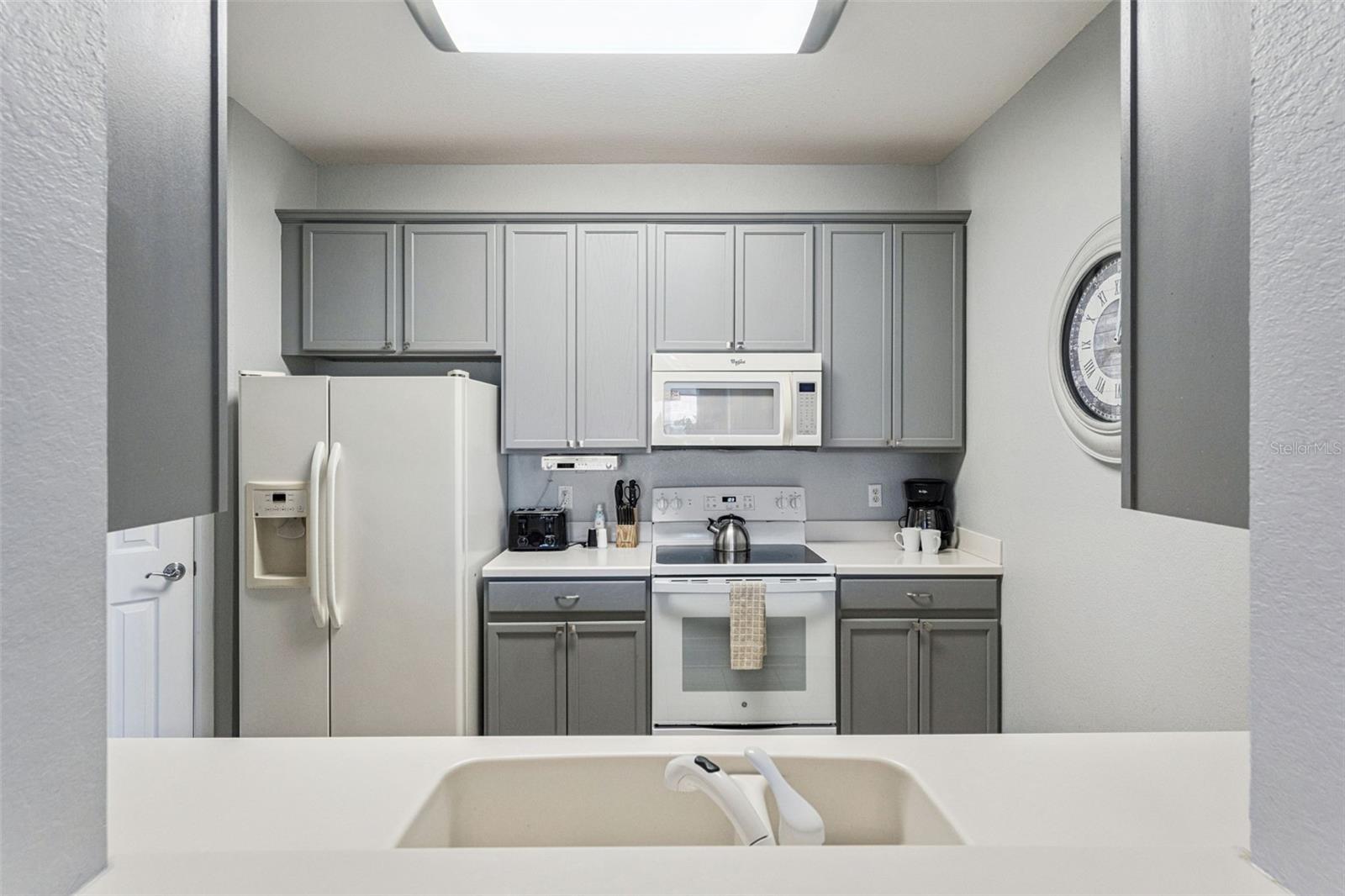 4862 Cayview Ave #403 Property Photo 13