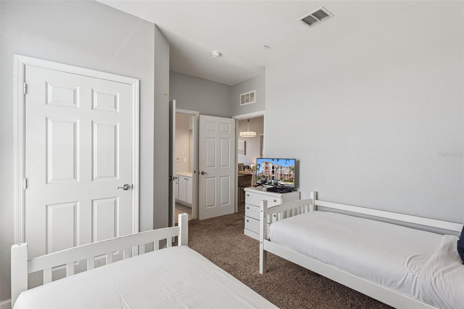 4862 Cayview Ave #403 Property Photo 19