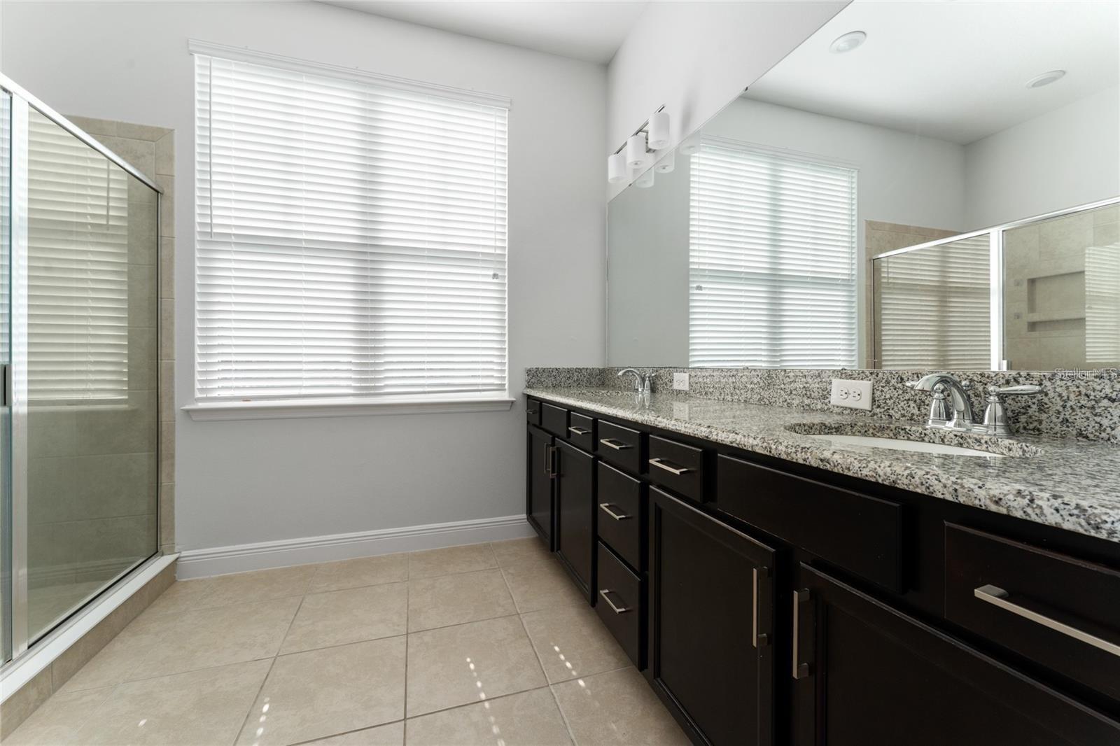 13427 Stoddart Ave Property Photo 10