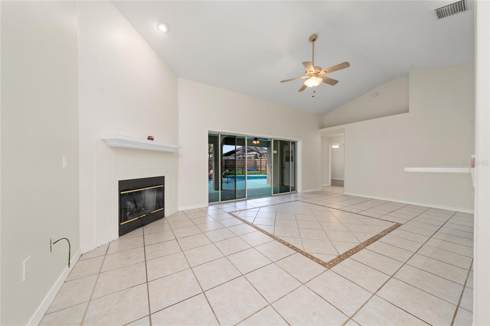 3586 Yellow Bird Ct Property Photo 7