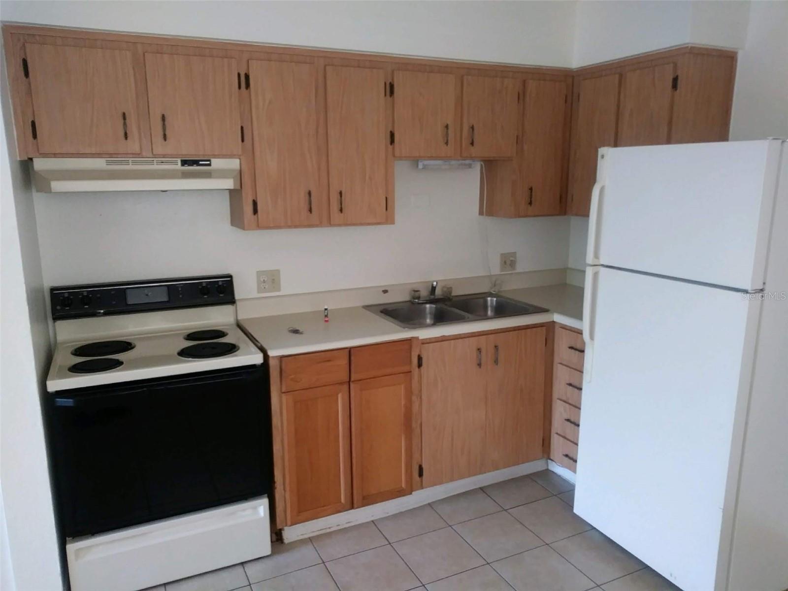736 Michigan Ct #4 Property Photo 2