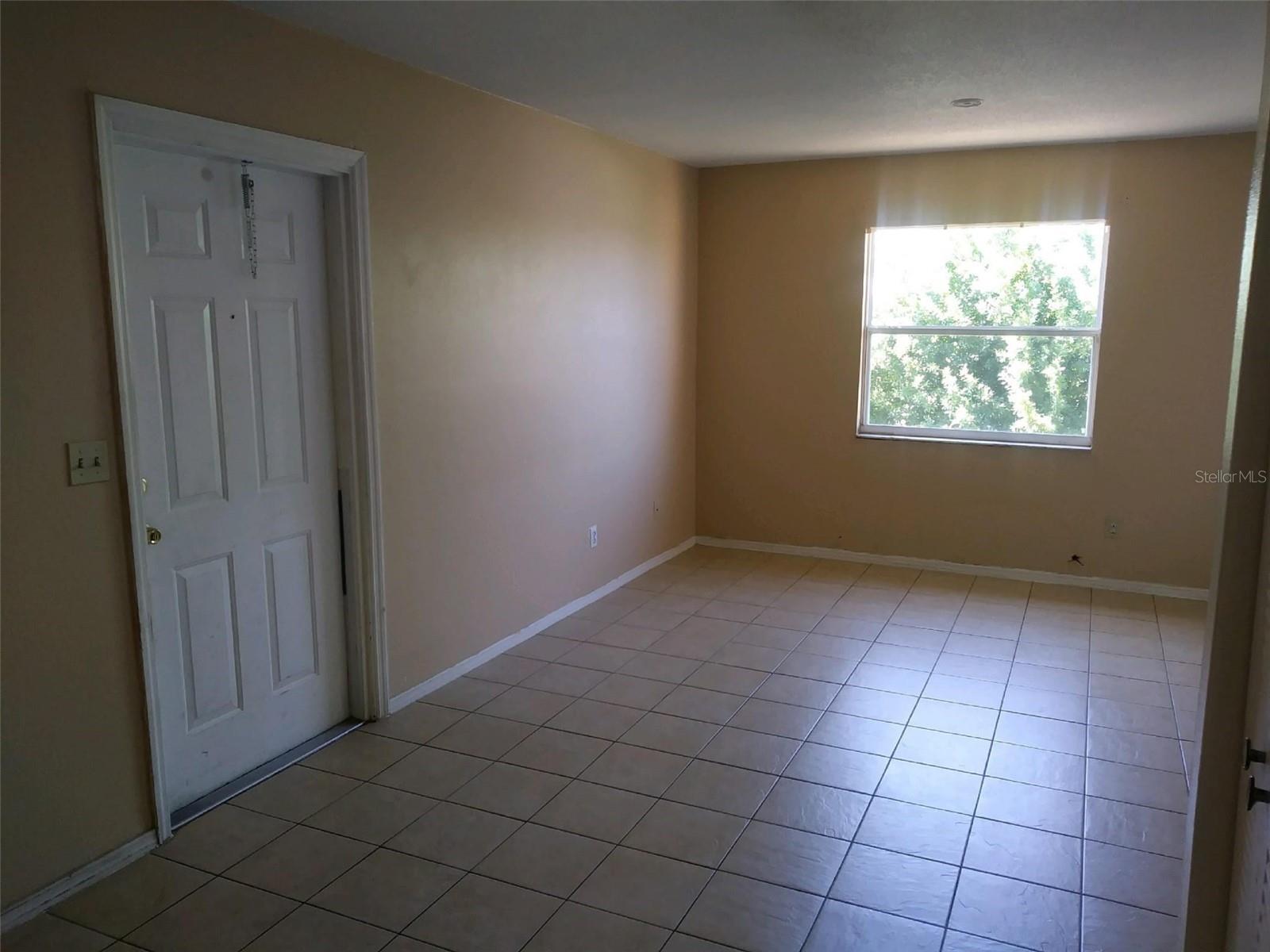 736 Michigan Ct #4 Property Photo 6